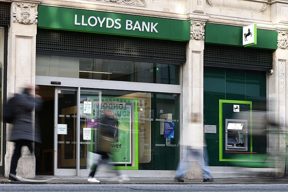 Lloyds Launches £200 Switch Bonus as Nationwide Offer Ends