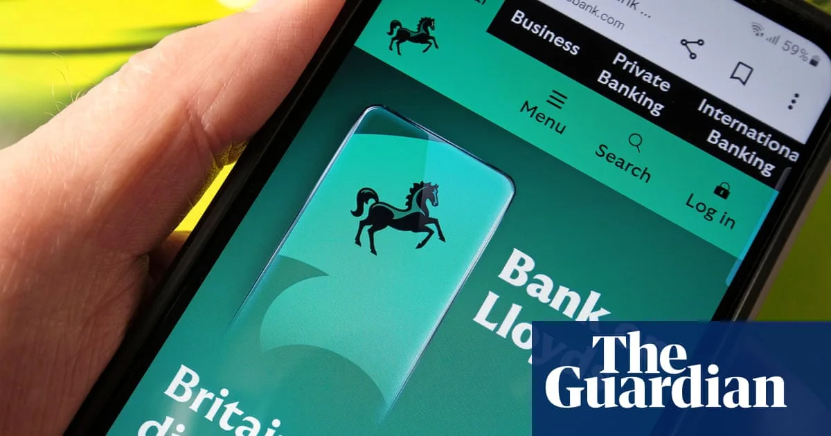 Lloyds and Halifax App Outage Hits Thousands