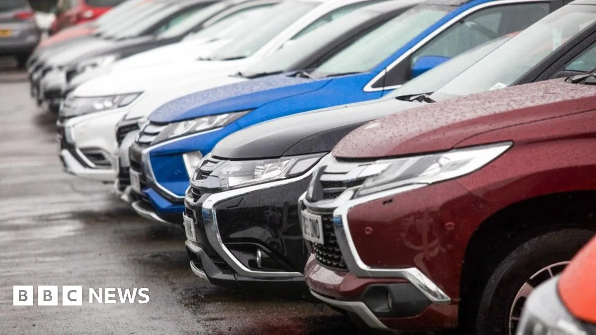 Lloyds sets aside £450m for car finance probe