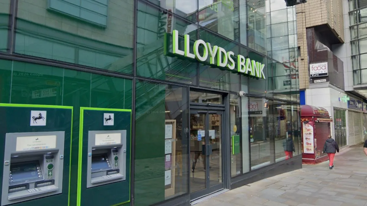 Lloyds Bank Updates Cheque Rules After Service Withdrawn