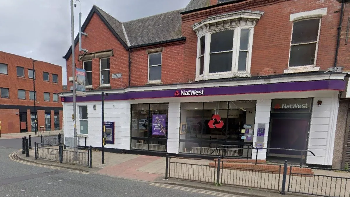 Lloyds, Halifax, NatWest to Close 86 UK Branches by June