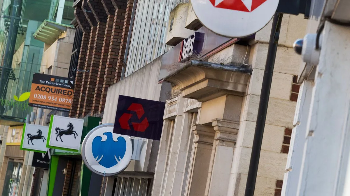 High Street Banks Offer Up to £200 to Switch Current Accounts