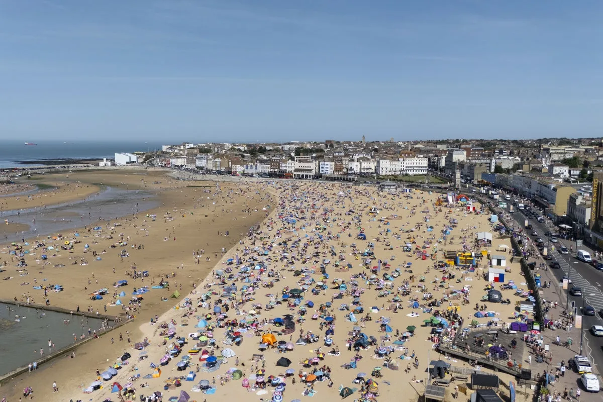 Amber Heat Health Alerts Issued as UK Temperatures Set to Soar Above 30C