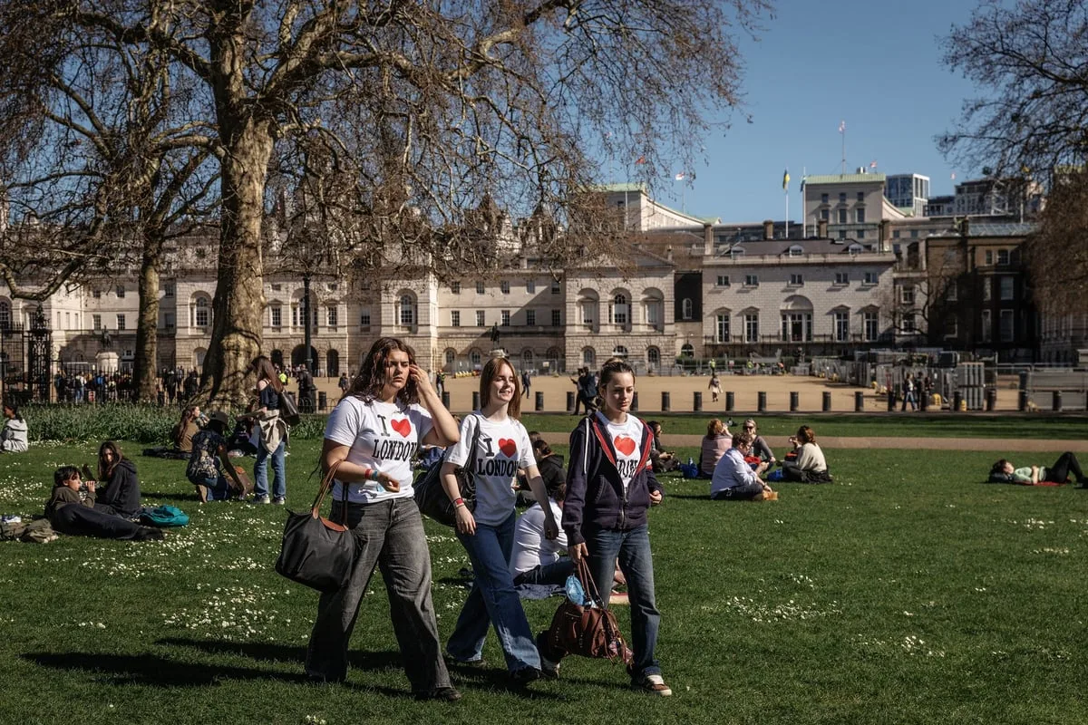 London to Be Hotter Than Barcelona as Temperatures Soar to 22C