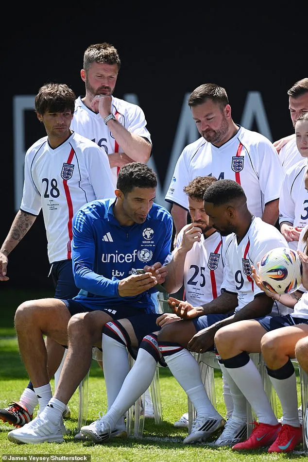 Louis Tomlinson's 'hard stares' at Sam Thompson reveal 'playground mentality' before Soccer Aid exit