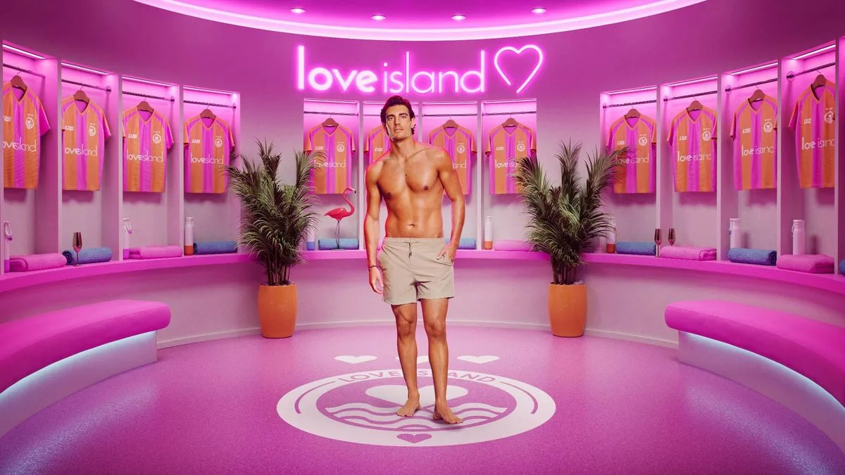 Love Island's Lorenzo Warned Over Awkward Comments to Jasmine