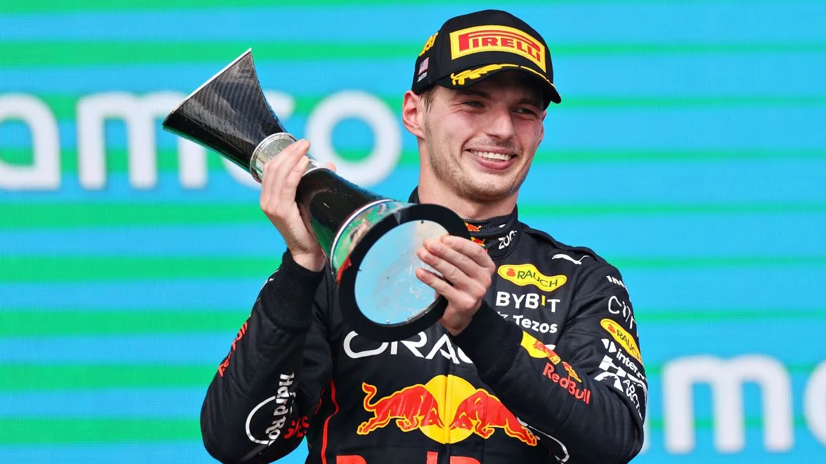 Verstappen Denies Hamilton USGP Victory, Secures Constructors' Title for Red Bull