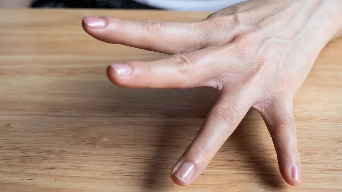 Lung Cancer Warning Sign Visible on Fingertips