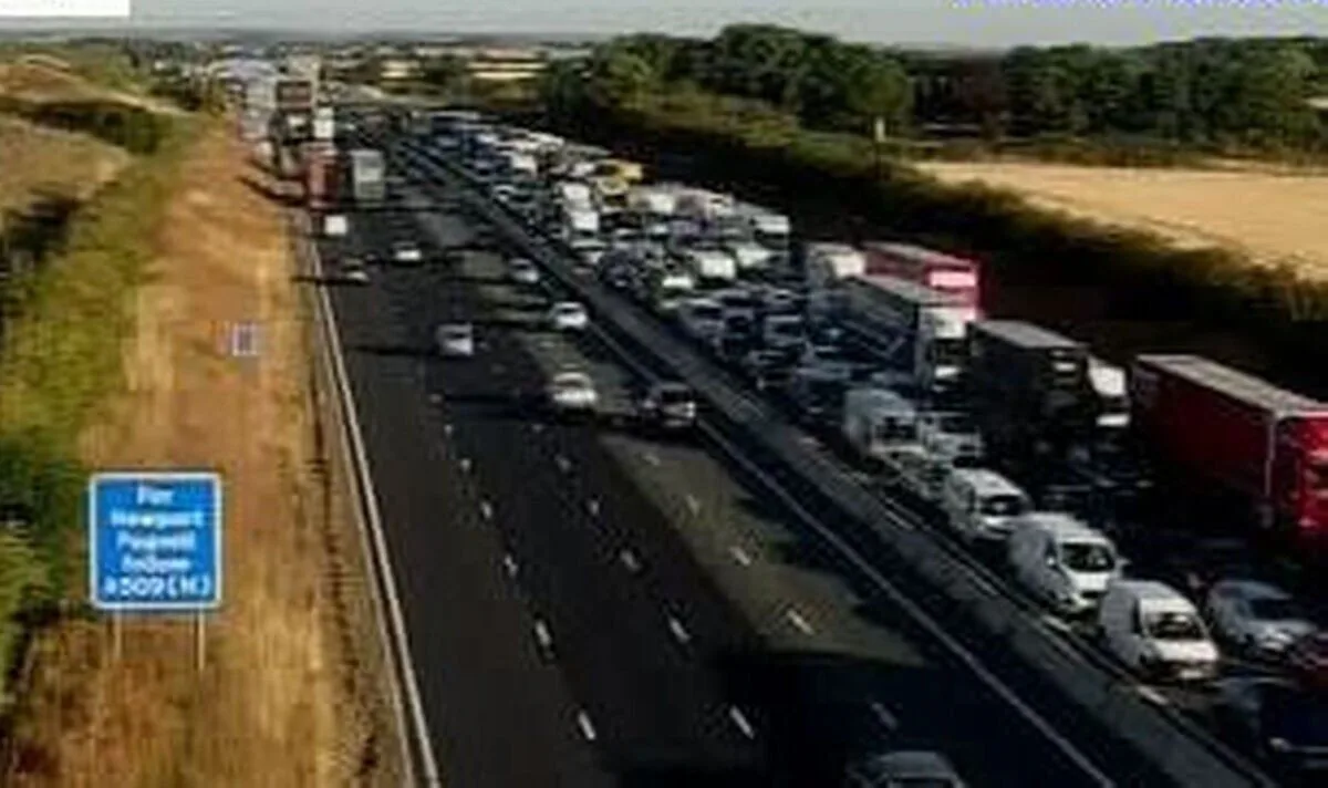 M1 Closed Southbound After Serious Crash Near Milton Keynes