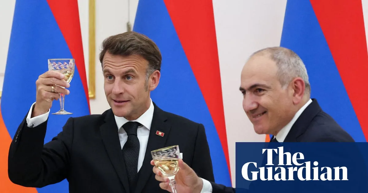 Macron Backs Armenia's Pro-EU PM Pashinyan Ahead of Election
