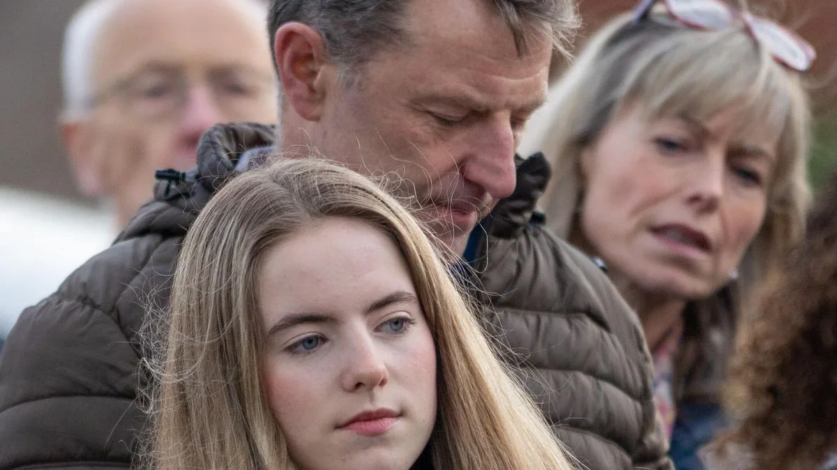 Madeleine McCann's Sister Amelie, 18, Lights Candle on 16th Anniversary