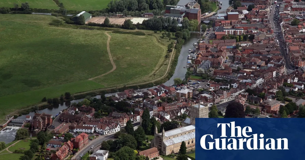 Man Dies After Tractor Crash Near Tewkesbury Vintage Car Show