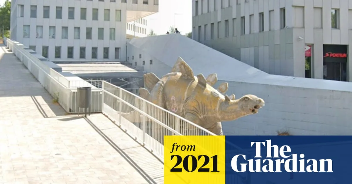 Man Found Dead Inside Giant Dinosaur Statue in Spain