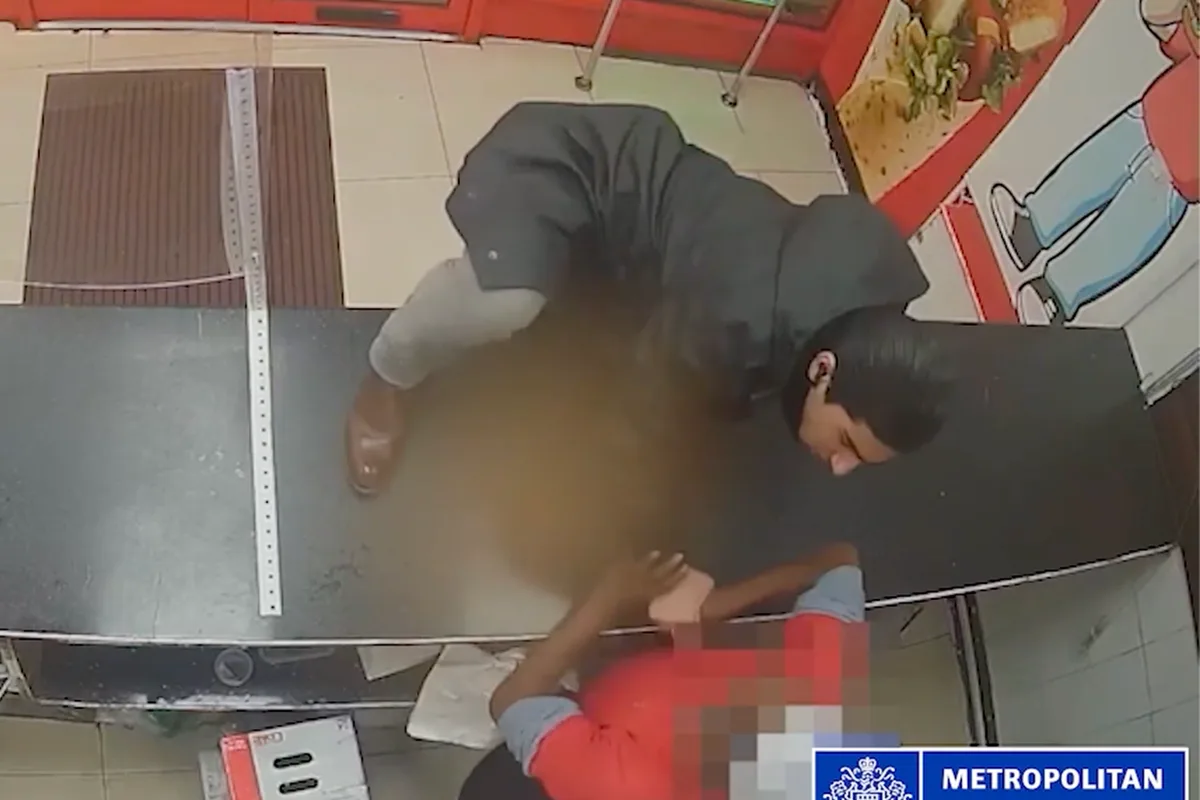 Teen Jailed for Threatening Chicken Shop Worker with Fake Gun Over Garlic Sauce