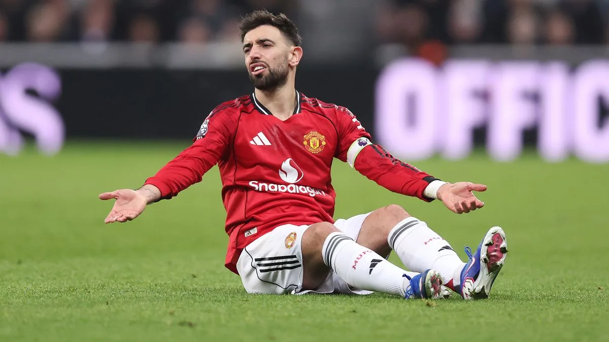 Manchester United Complain to Premier League Over 8pm Fixture Schedule