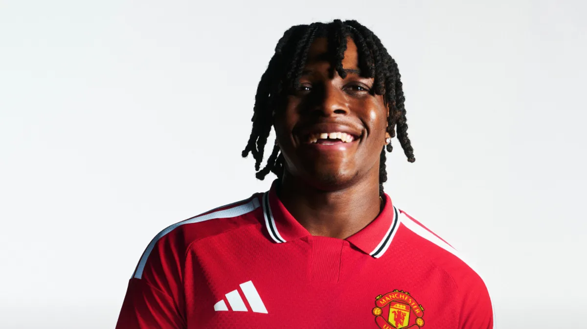 Man Utd Launch 2026/27 Home Kit, Breaking Tradition with Early Debut