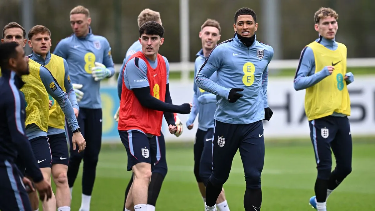 Man Utd's Ayden Heaven Called Up to Train with England Senior Squad