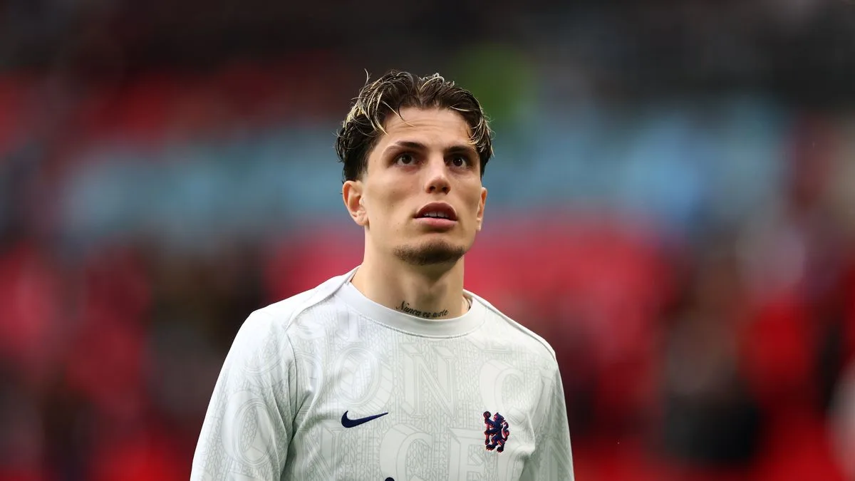 Manchester United poised for transfer windfall as Chelsea told to sell Alejandro Garnacho