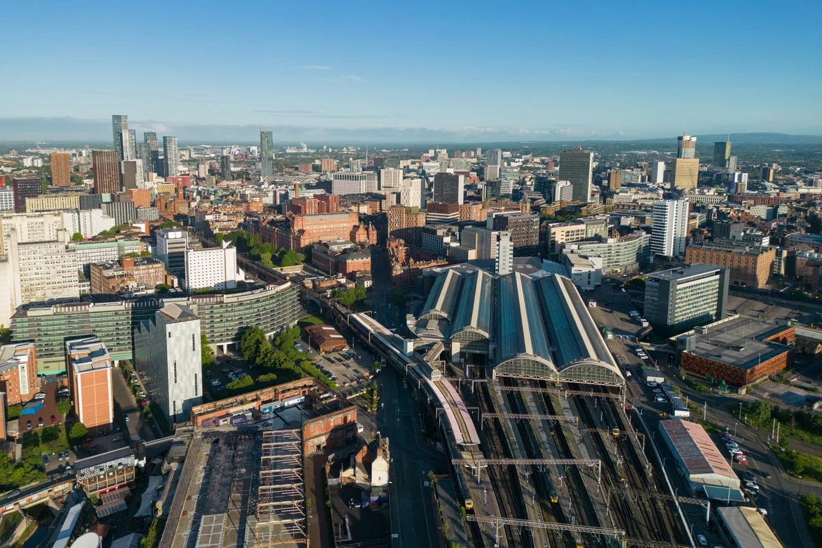 Manchester Piccadilly Disruption After Overhead Wire Damage
