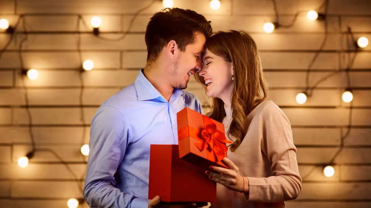 Man Told He's 'Won the Wife Lottery' After Cookie Mix-Up Goes Viral