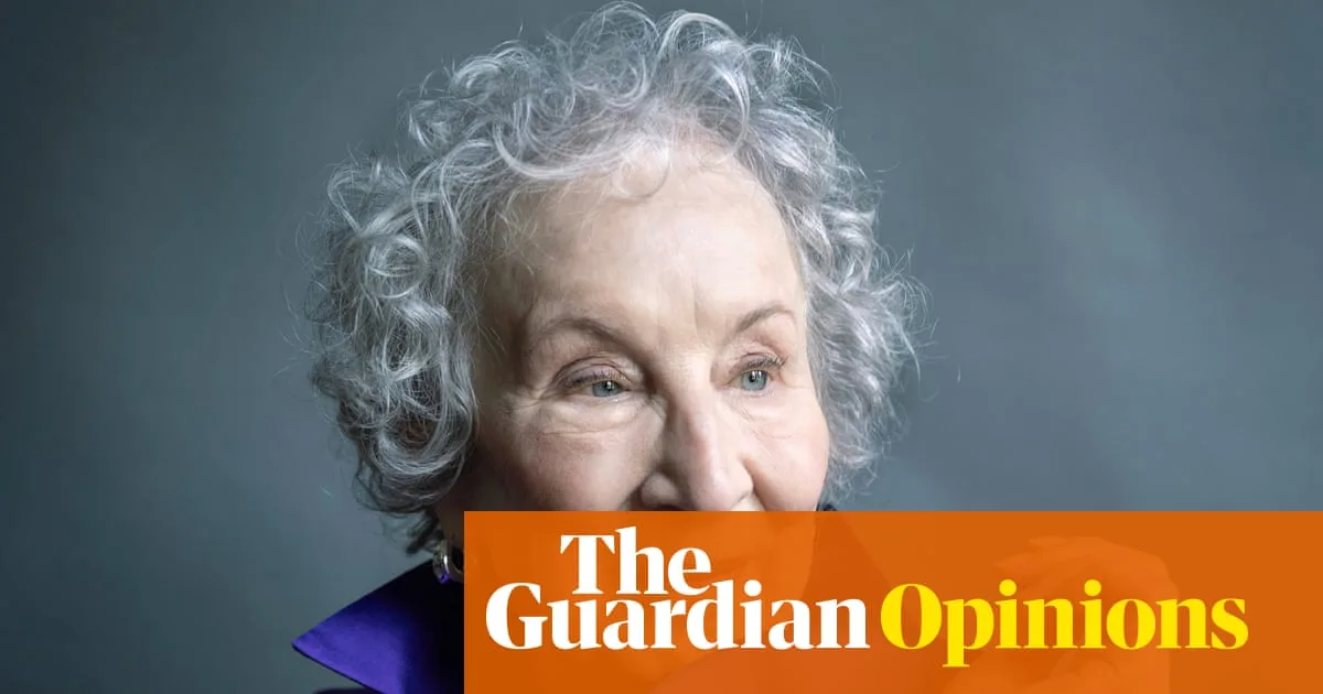 Margaret Atwood’s Memoir Celebrates the Art of Grudge Holding