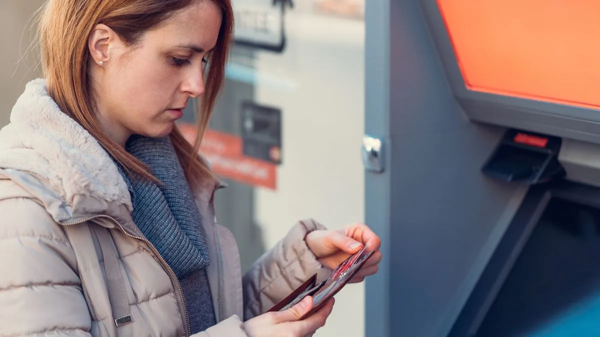 Martin Lewis Urges Zero Banking App Users to Withdraw Funds Immediately
