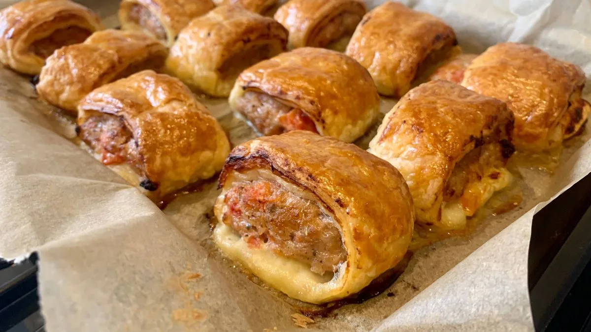 Mary Berry's 5-Ingredient Sausage Rolls: Perfect for Summer Picnics