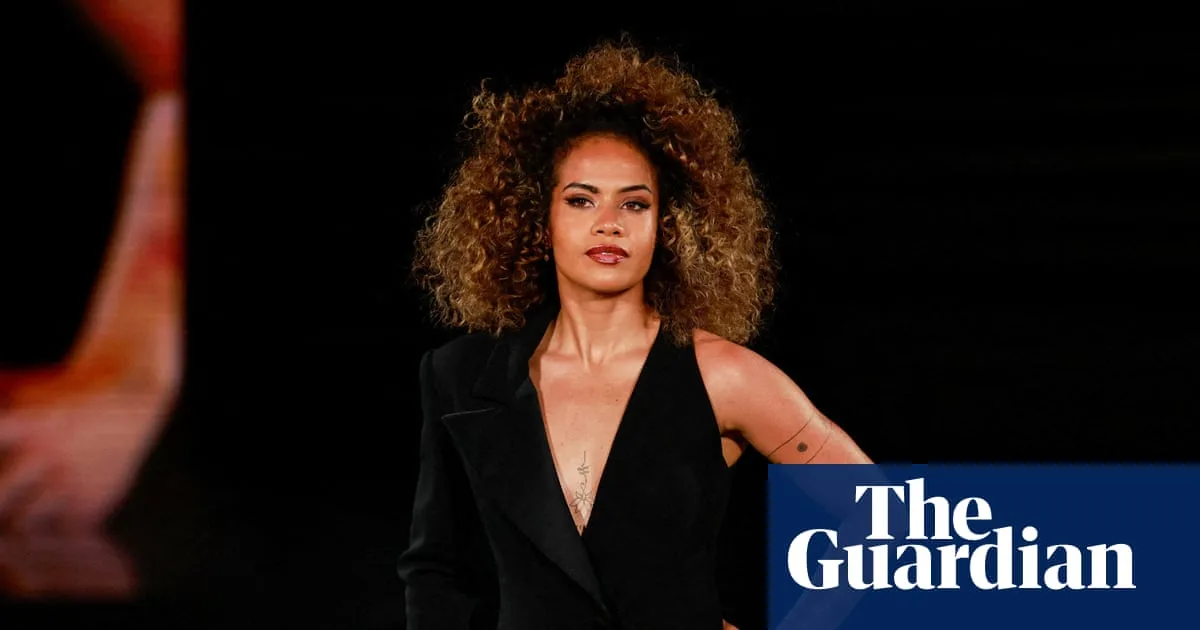 Mary Fowler Walks Chanel Runway At Paris Fashion Week