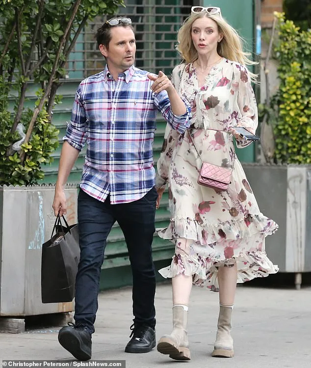 Matt Bellamy and Elle Evans Enjoy Shopping Trip in New York City