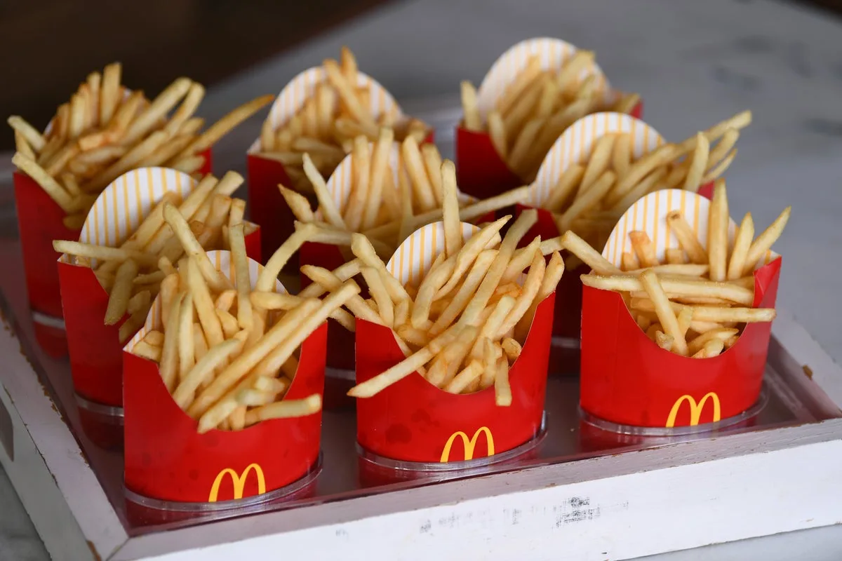 McDonald's Worker Puts Fries in Mouth Before Serving