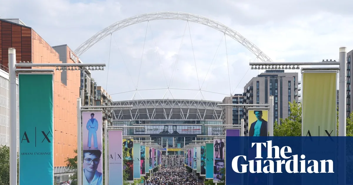 Fan Dies in Fall at Oasis Wembley Concert