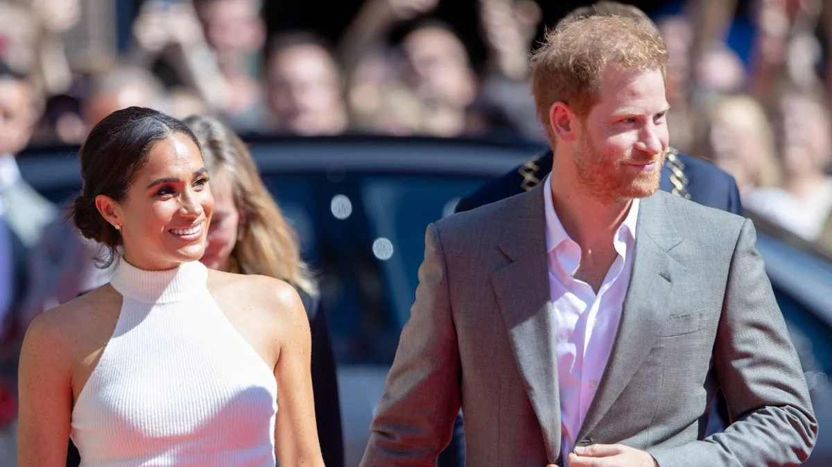 Prince Harry and Meghan Markle Hint They Won't Return to Royal Roles, Expert Says