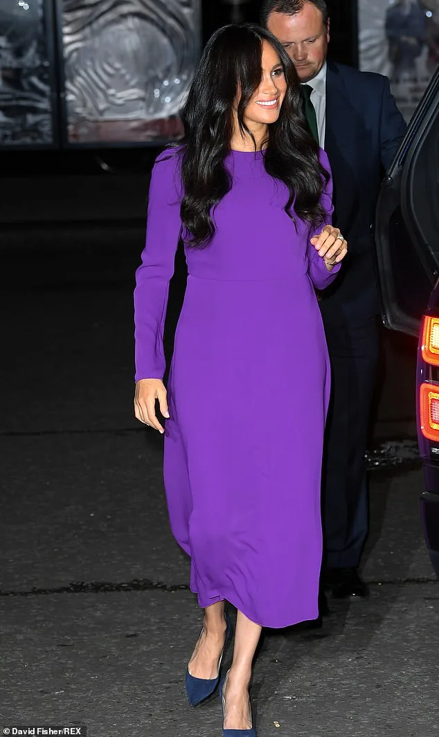 Meghan Markle’s Awkward Hug-Curtsy Clash at Public Event