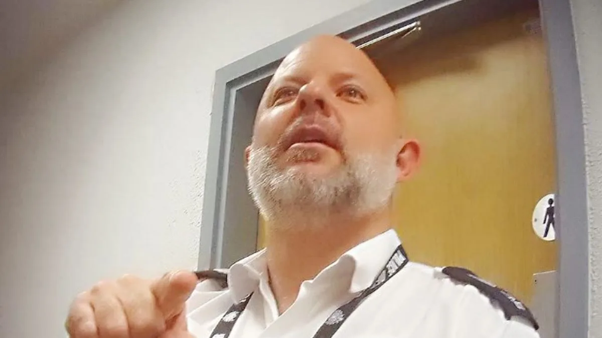Met Police Sergeant Arrested At Charing Cross Station