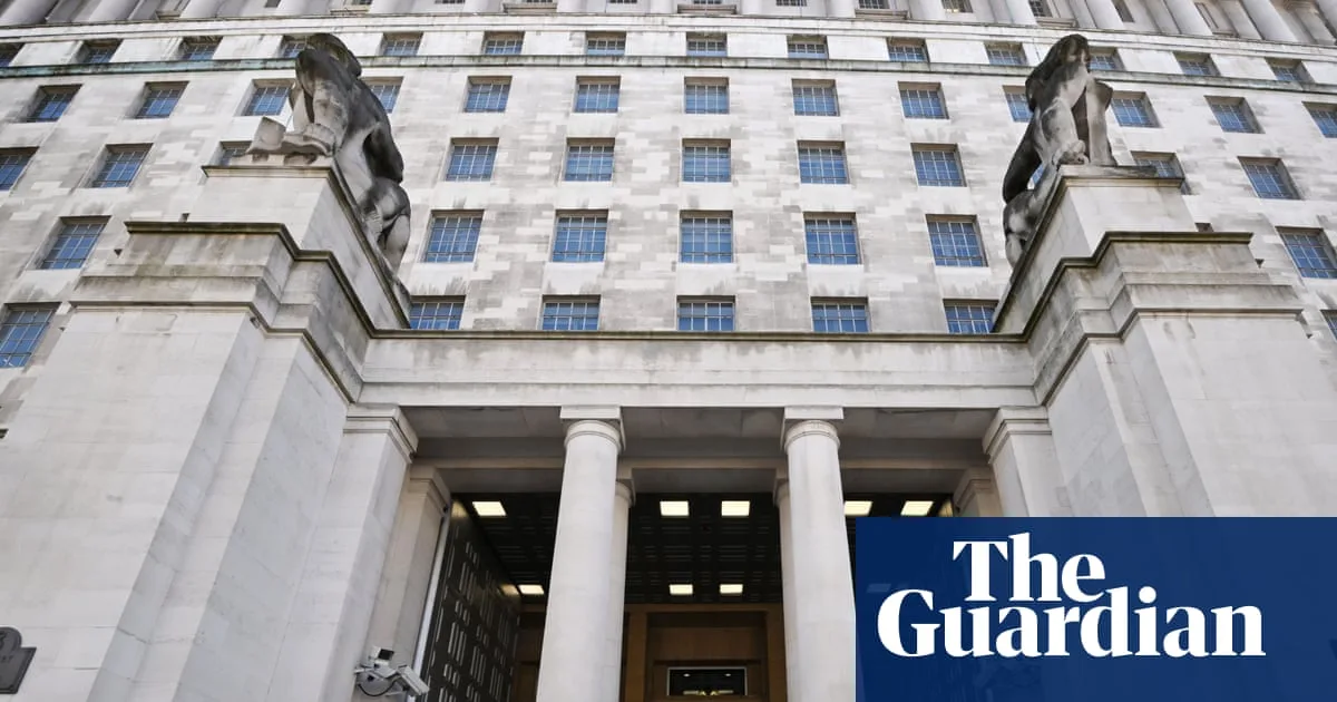 MI5 Warns Chinese Spies Using Fake Job Offers to Recruit UK Spies