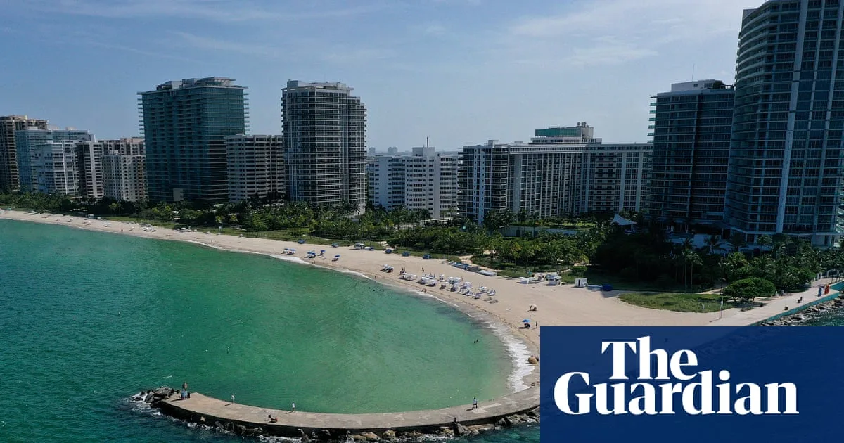 Miami Boat Explosion Injures 11, Investigation Underway