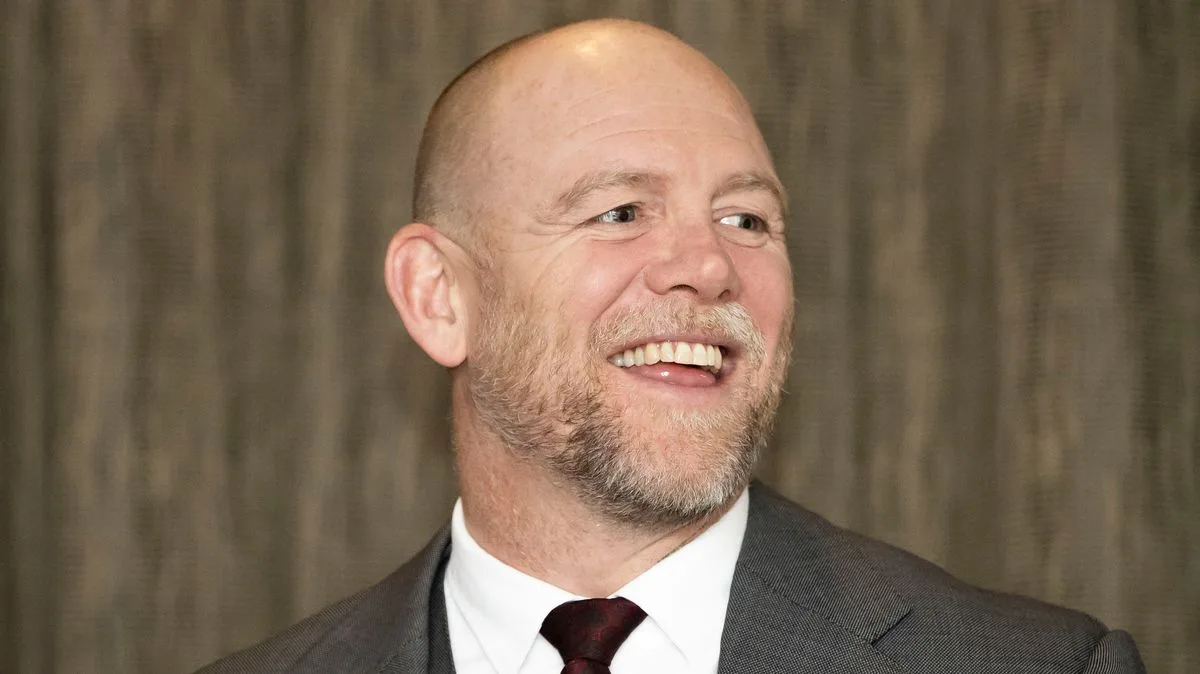 Mike Tindall's 50-beer flight bid falls short of David Boon's record