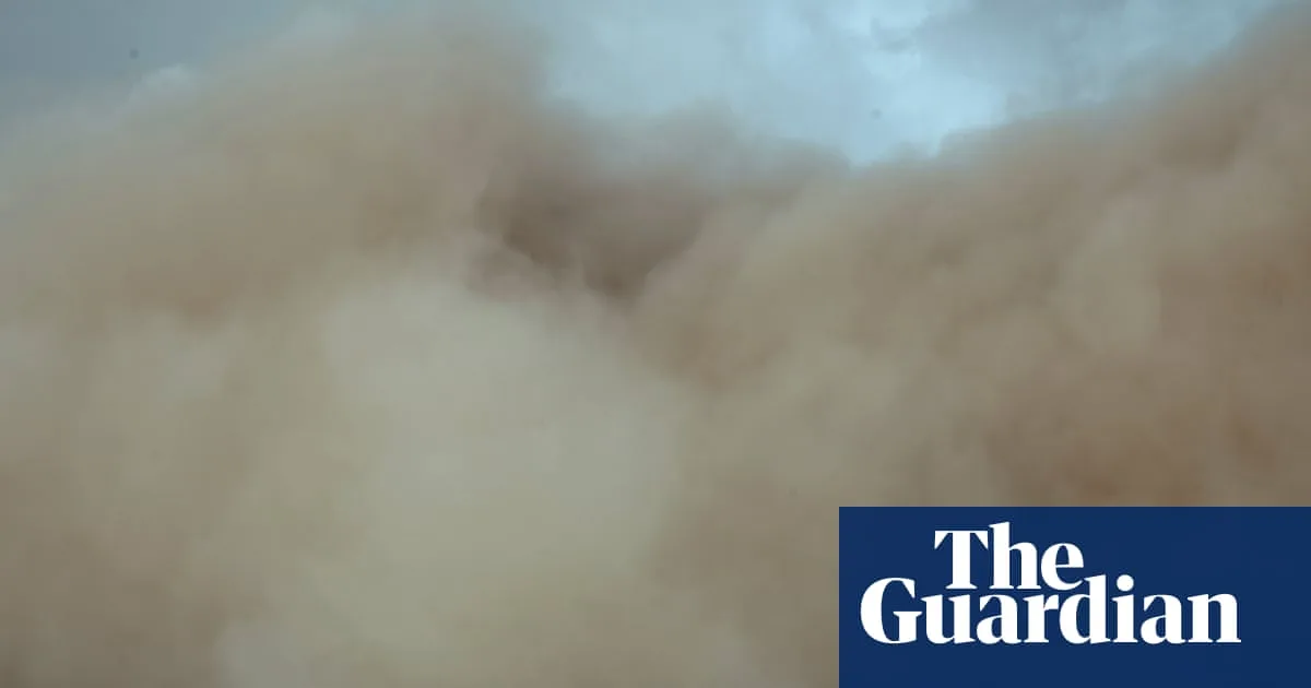 Arizona Dust Storm Engulfs Phoenix, Causing Power Outages and Flight Delays