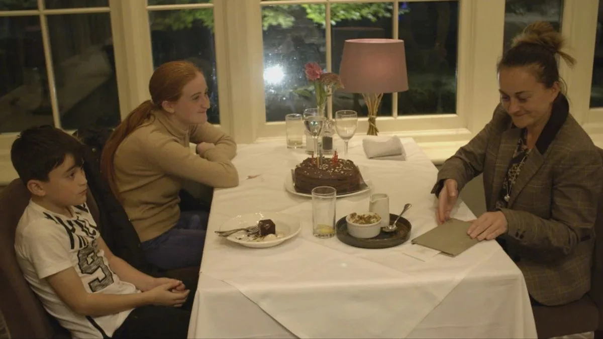 Millionaire Family Swaps Mansion With Single Mum On TV