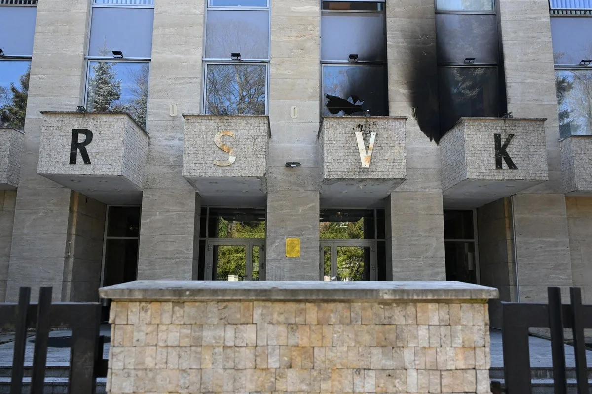 Molotov cocktails thrown at Russian cultural centre in Prague
