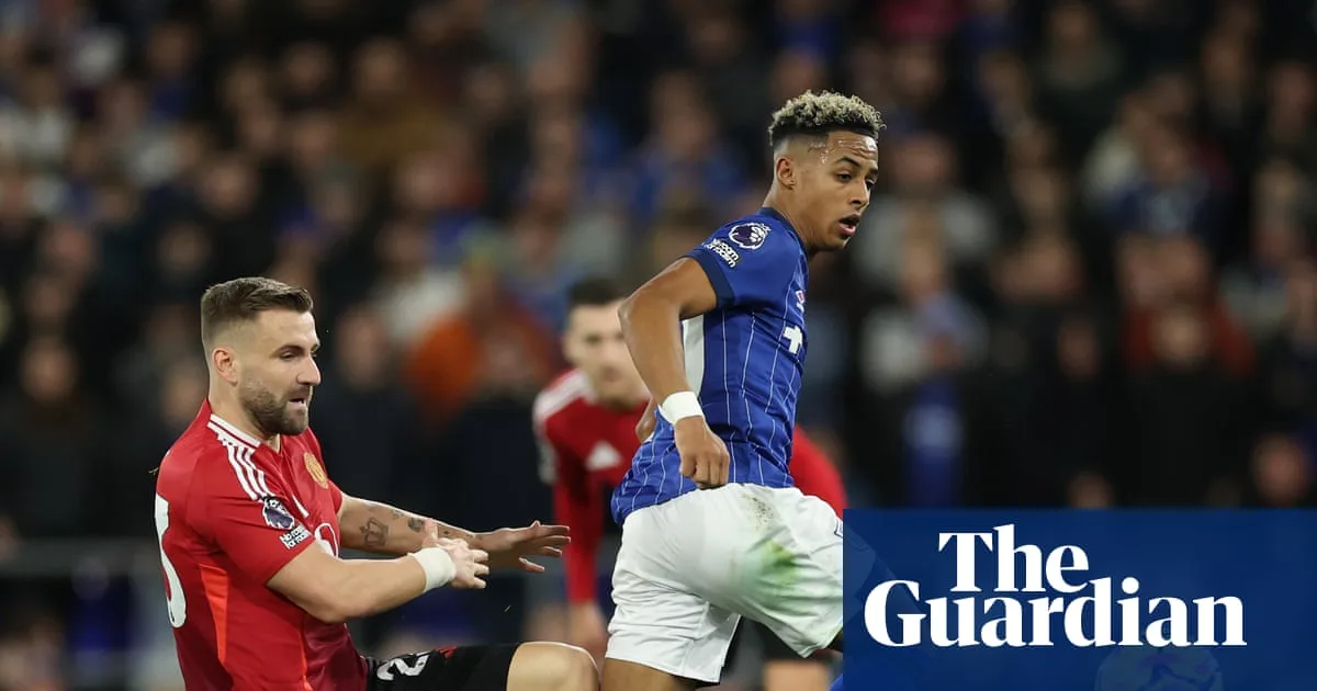 Forest Close In on Club-Record £37m Deal for Omari Hutchinson
