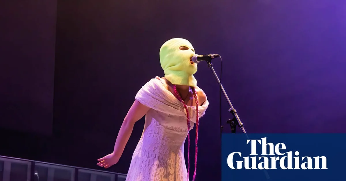 Motherland by Julia Ioffe review – the matriarchs who built mother Russia