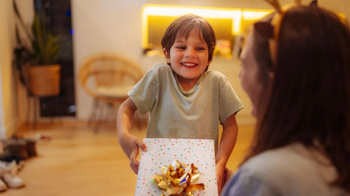 Mum's Four Strict Rules for December Birthday Son