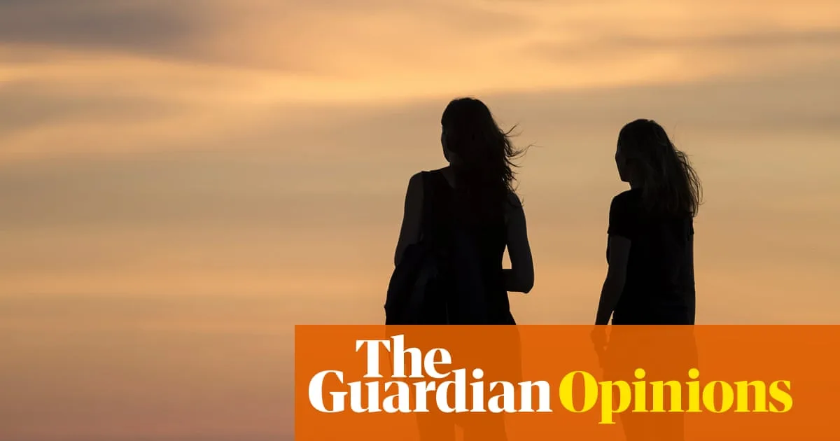 Mother and Daughter: Ocean and Mountains, Yet Bound by Unspoken Love