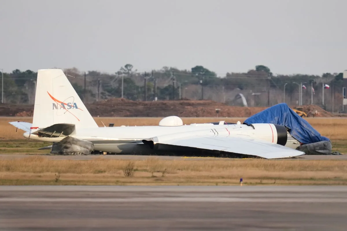 NASA Plane Lands Without Gear in Texas, Crew Safe