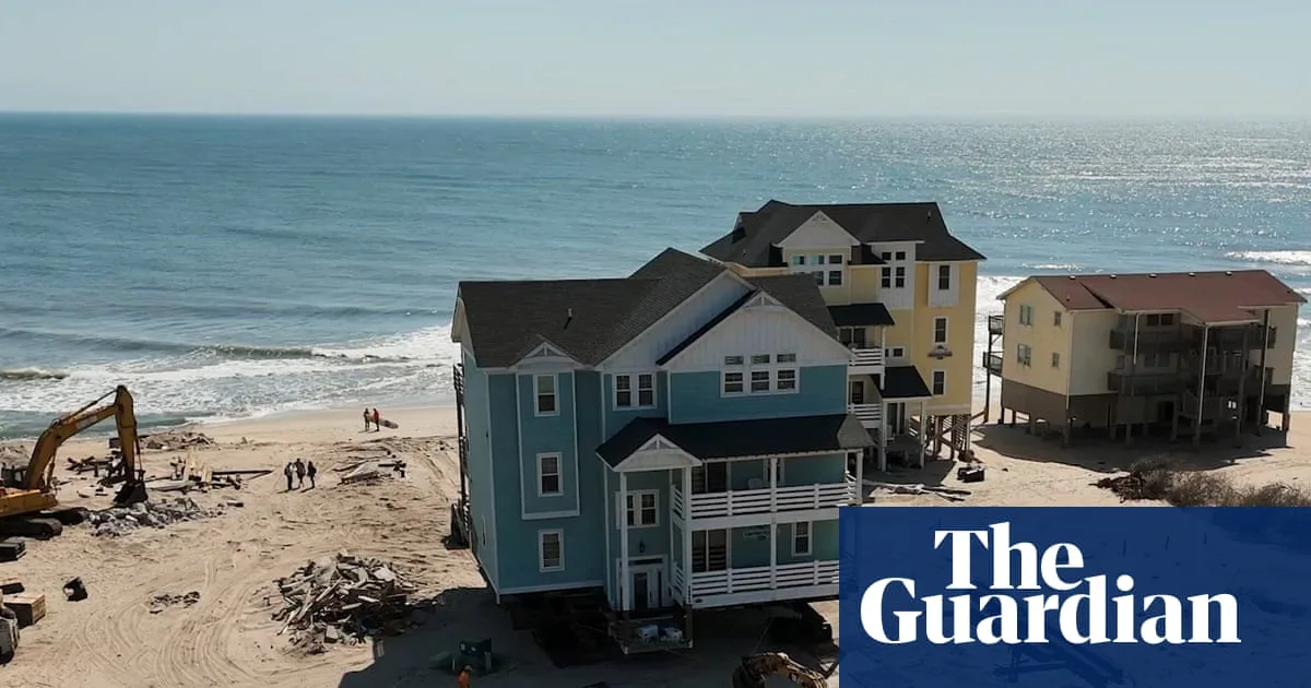 North Carolina's Outer Banks Houses Moved on Wheels as Coastal Erosion Accelerates