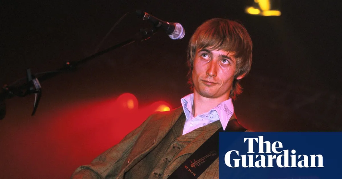 Neil Hannon on Creating the Iconic Something for the Weekend Theme