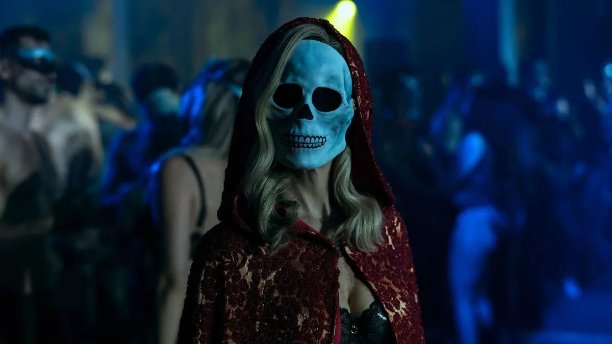Netflix's 'Chilling' Horror Series The Fall of the House of Usher Haunts Viewers as 'Utter Perfection'