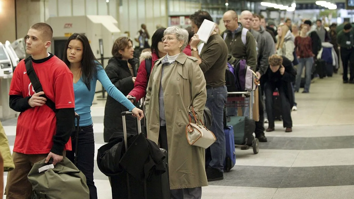 New Contactless Tech Cuts UK Airport Queues