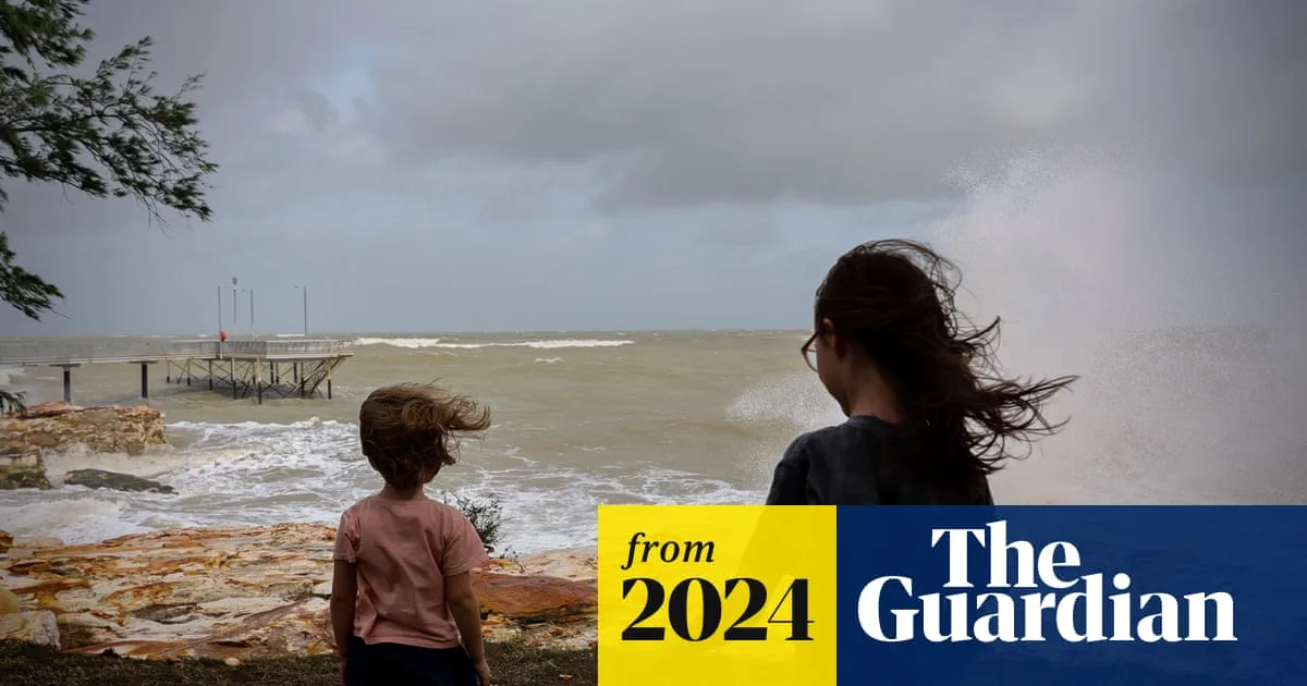 New Cyclone Threat Looms As Queensland Cleans Up After Narelle